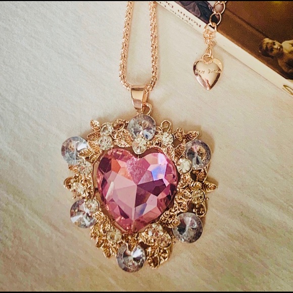BETSEY JOHNSON Crystal Heart Pendant Necklace